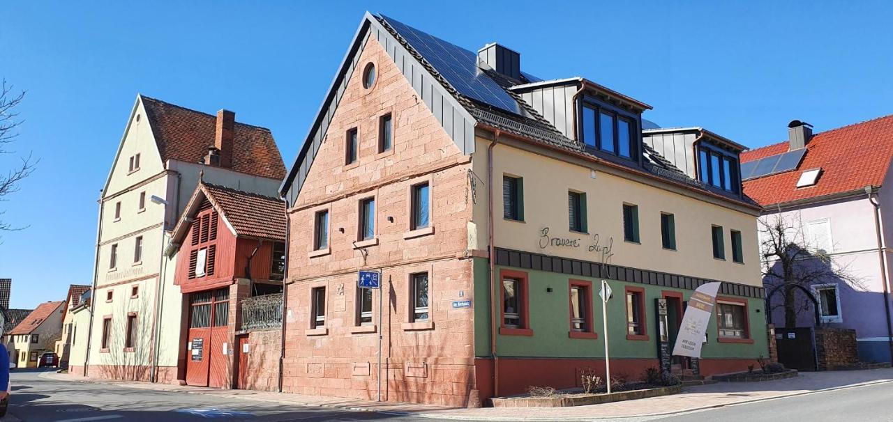 Wirtshaus & Zur Alten Brauerei Zapf