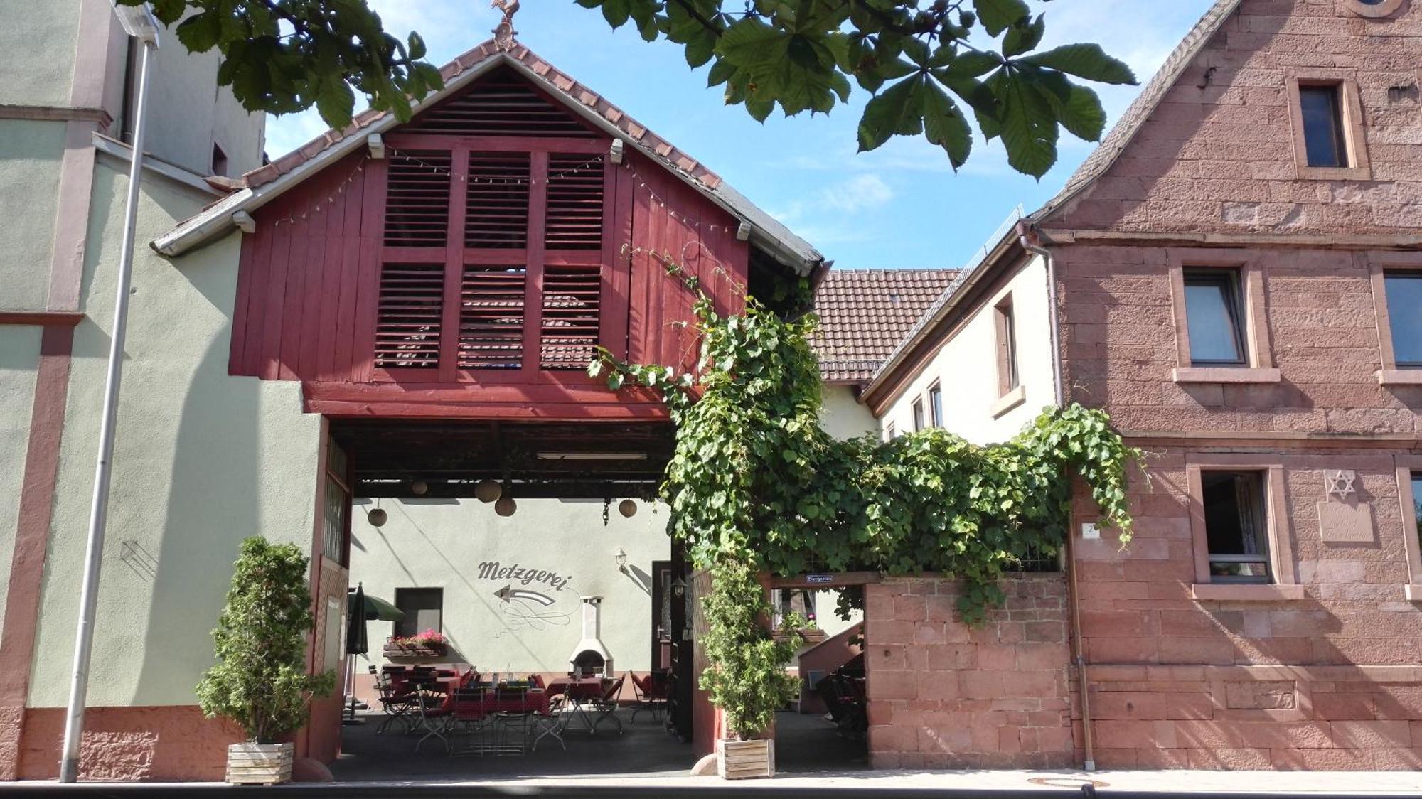 Wirtshaus & Zur Alten Brauerei Zapf Hotel