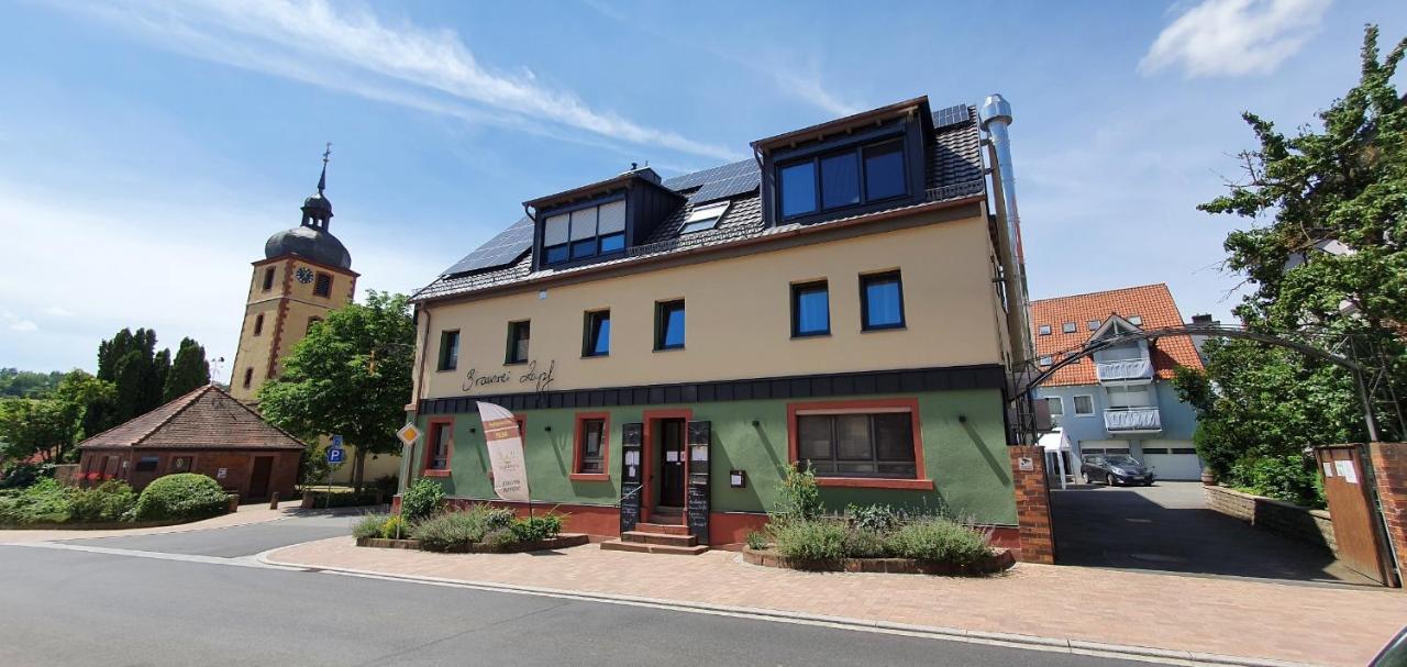 Hotel Wirtshaus&hotel Zur Alten Brauerei Zapf 3*